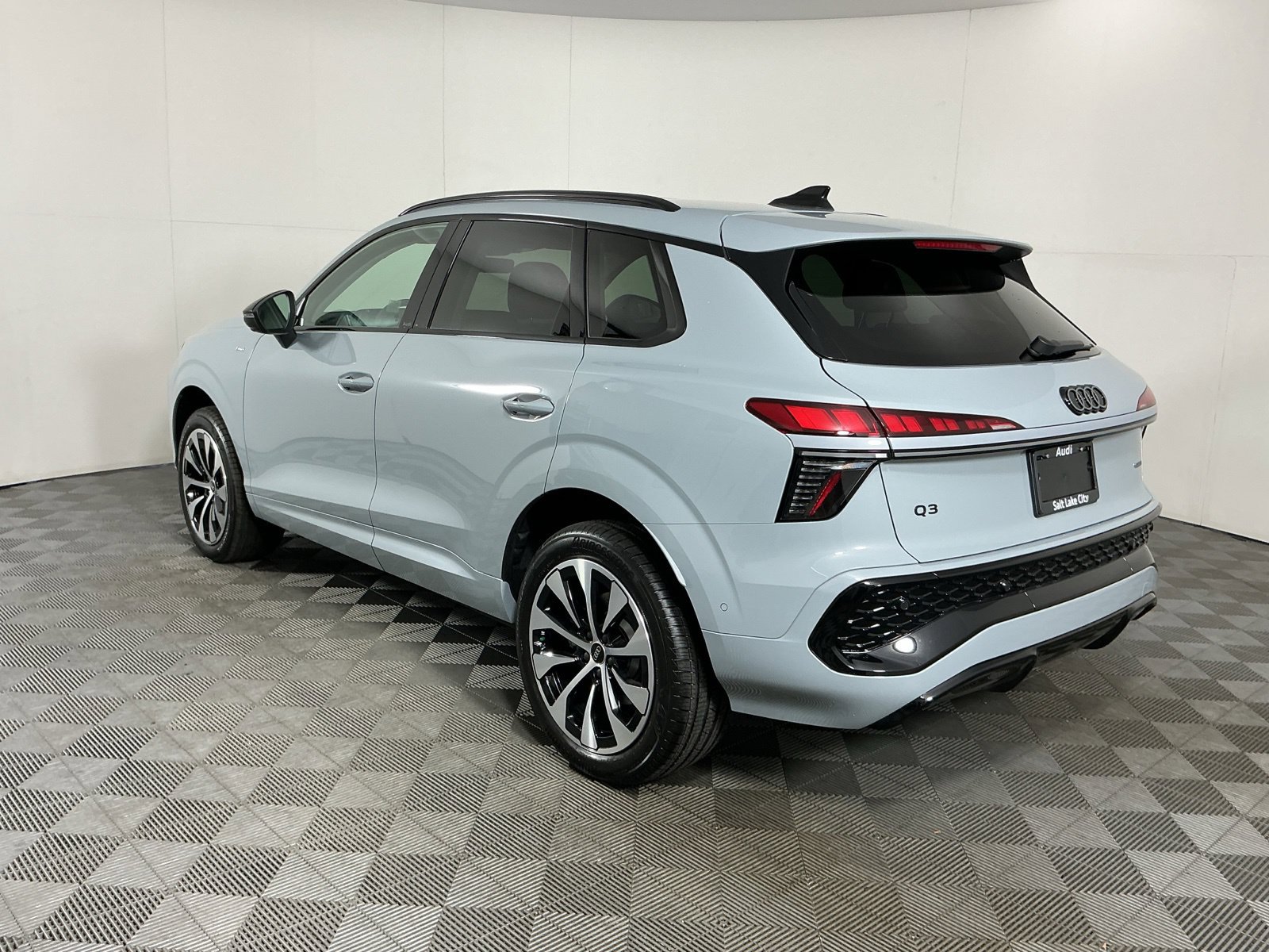 New 2026 Audi Q3 quattro 2.0T AWD/4WD image 6