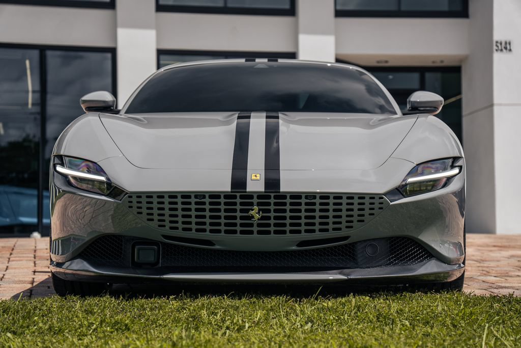 Used 2022 Ferrari Roma RWD image 9