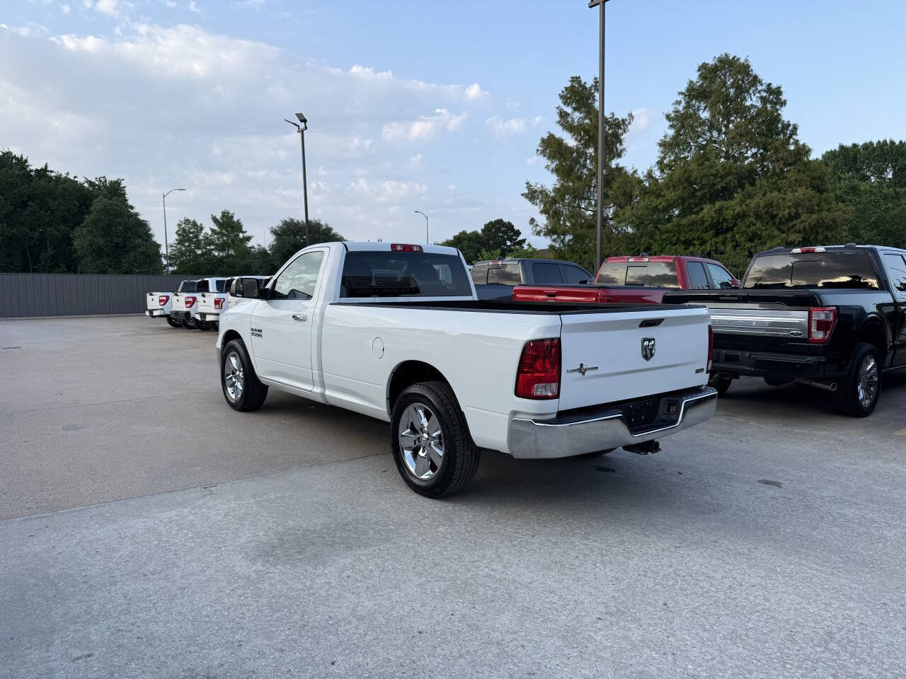 Used 2016 RAM 1500 Lone Star RWD image 4