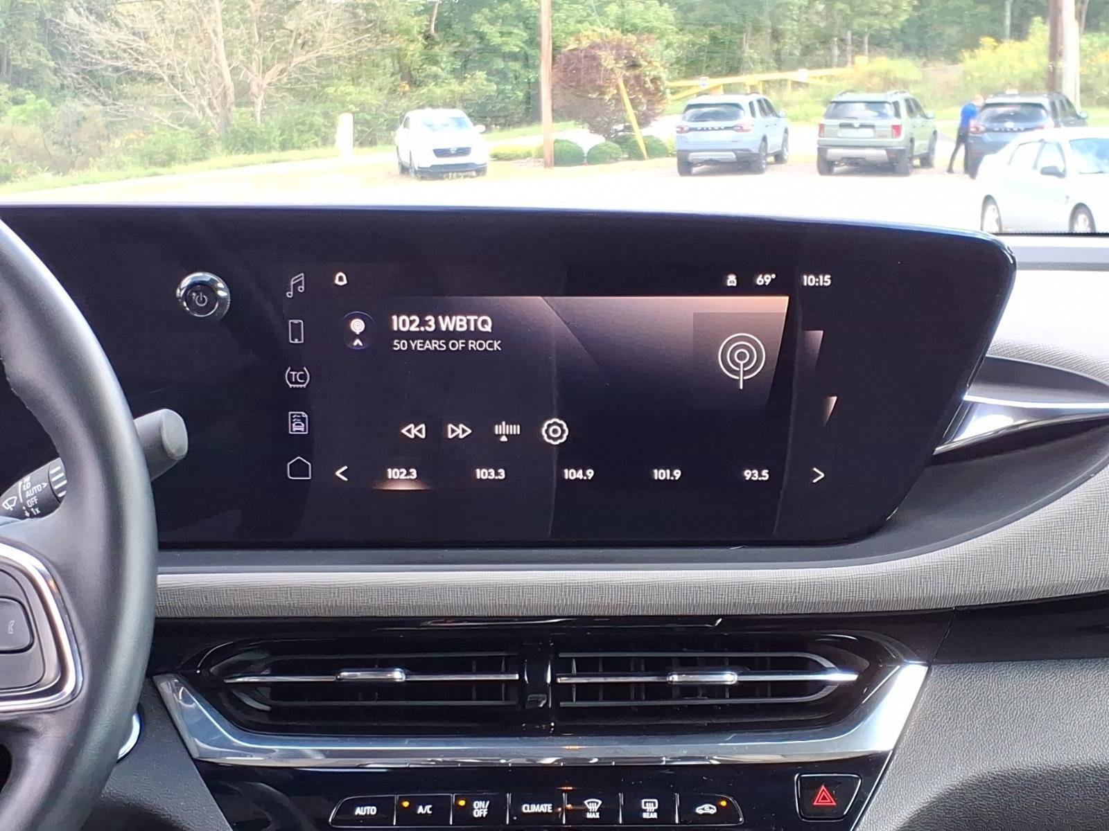 Used 2025 Buick Envista Avenir FWD image 27