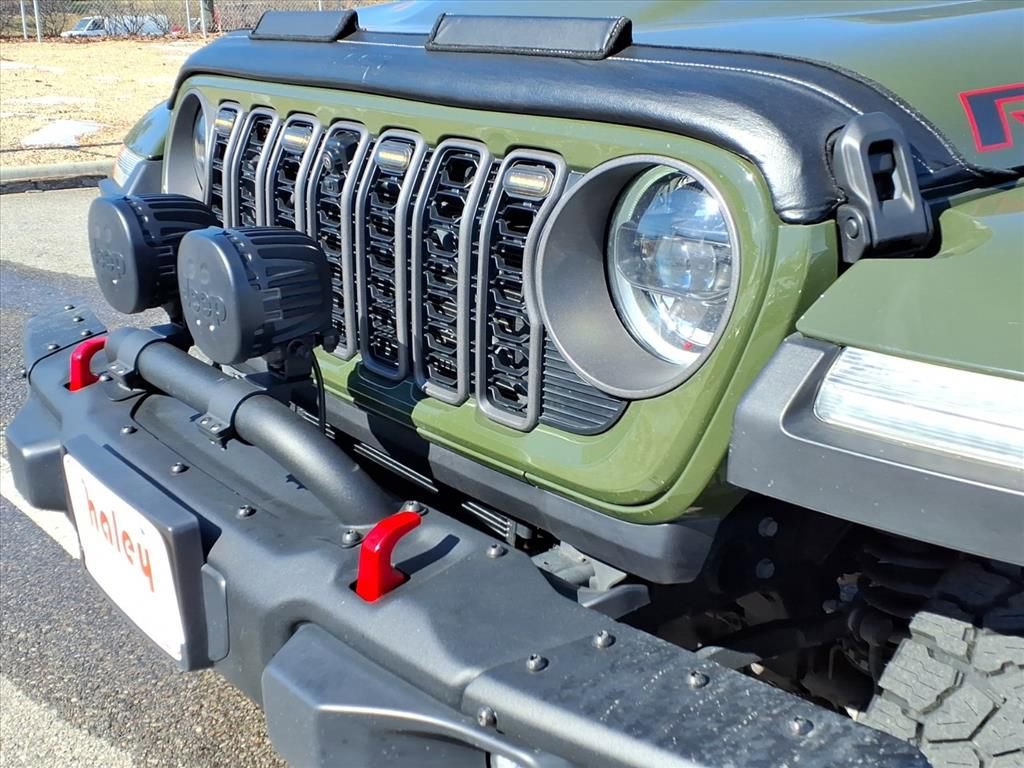 Used 2024 Jeep Gladiator Rubicon image 10