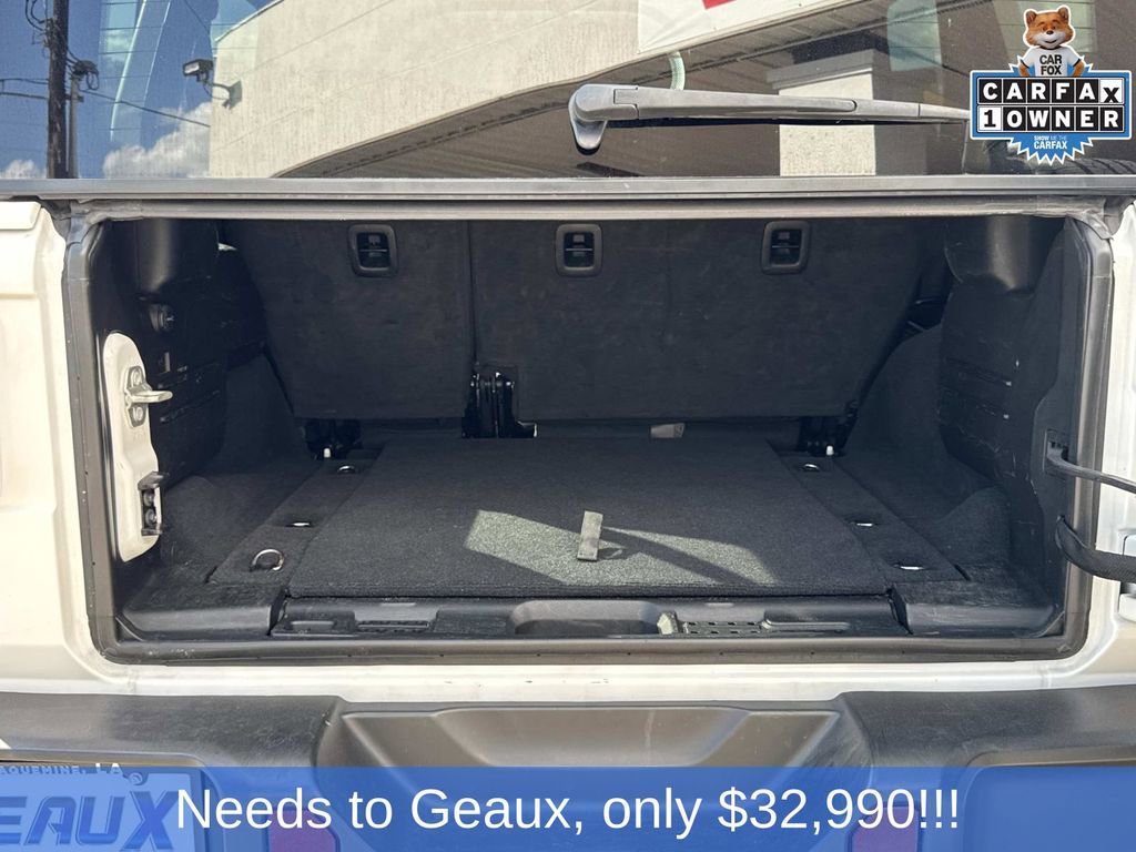 Used 2024 Jeep Wrangler Unlimited Sahara AWD/4WD image 15