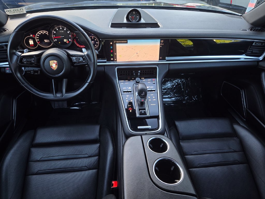 Used 2022 Porsche Panamera Platinum Edition RWD image 21