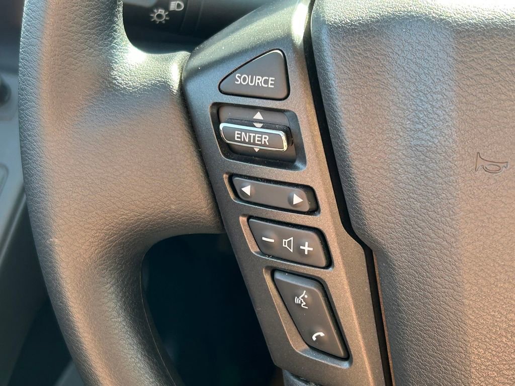 Used 2026 Nissan Frontier SV image 31