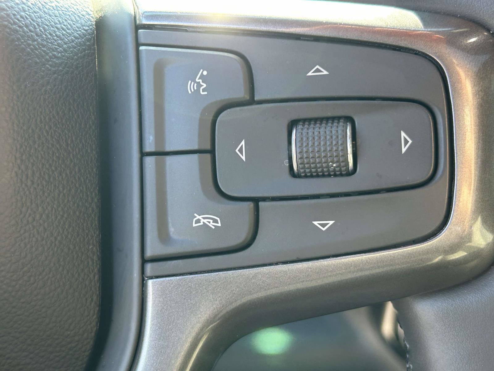 Used 2024 Chevrolet Silverado 1500 ZR2 w/ Technology Package image 22