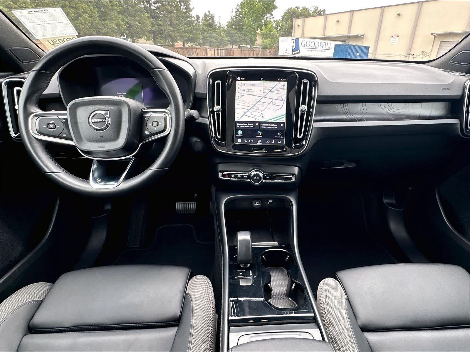Used 2023 Volvo C40 Recharge Core AWD/4WD image 18