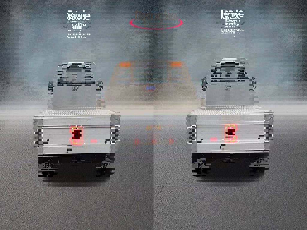 New 2025 Ford F550 4x4 Regular Cab Super Duty image 6