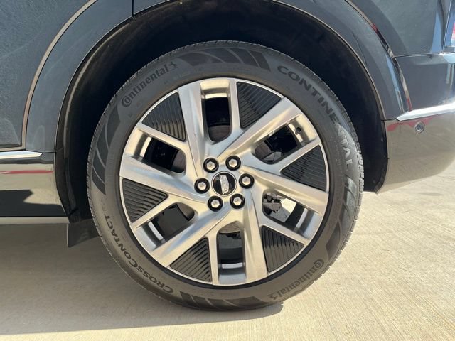 Certified 2025 Cadillac Optiq Luxury 1 AWD/4WD image 8