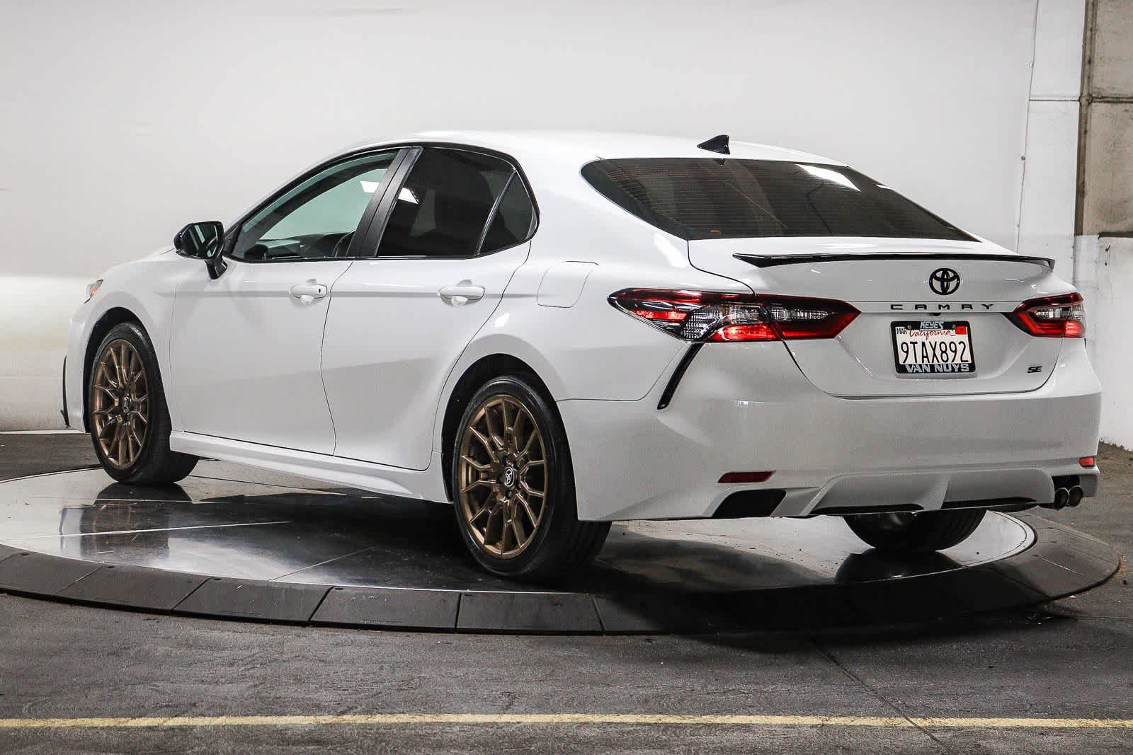 Certified 2023 Toyota Camry SE FWD image 3