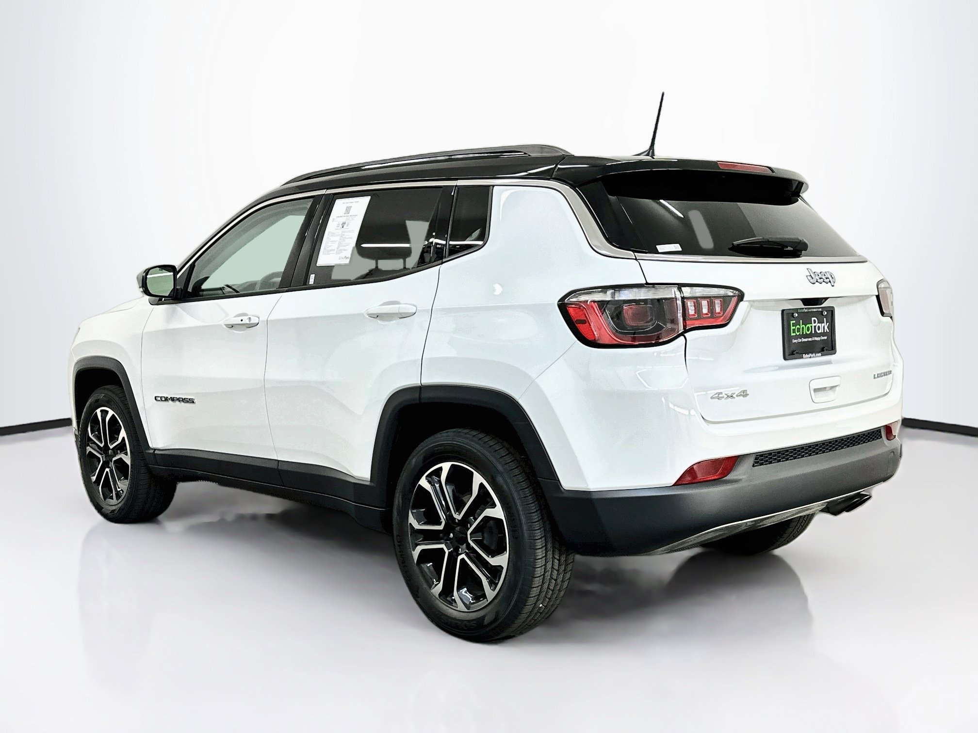 Used 2022 Jeep Compass Limited AWD/4WD image 5