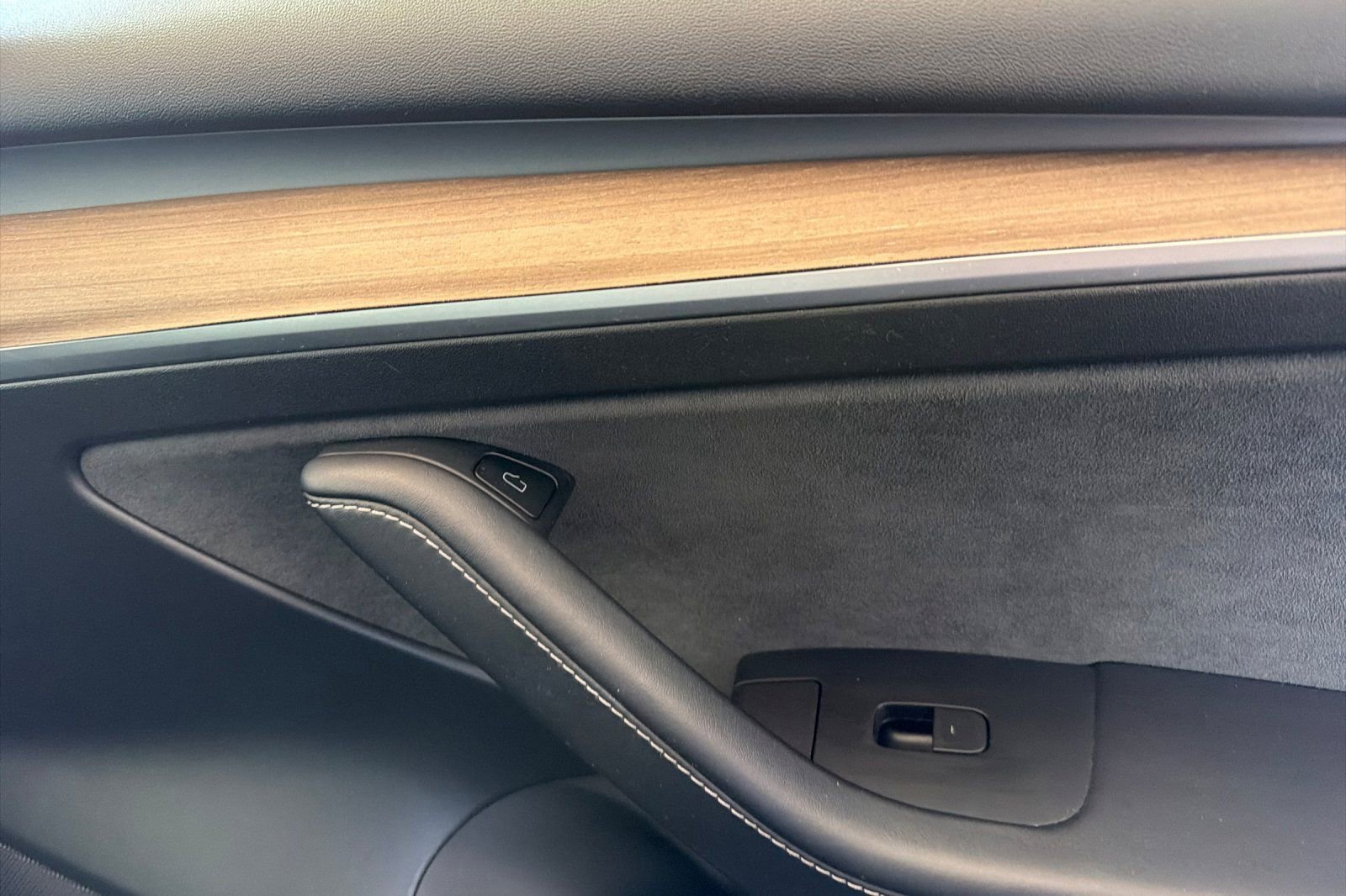Used 2022 Tesla Model 3 Long Range AWD/4WD image 18