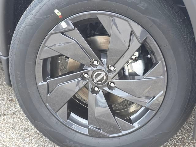 New 2026 Nissan Rogue SV w/ Cold Weather Package AWD/4WD image 9