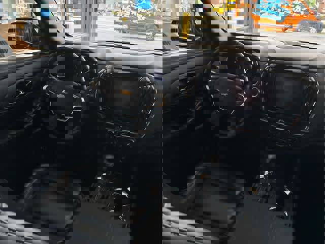 Used 2023 Chevrolet Traverse LT image 9