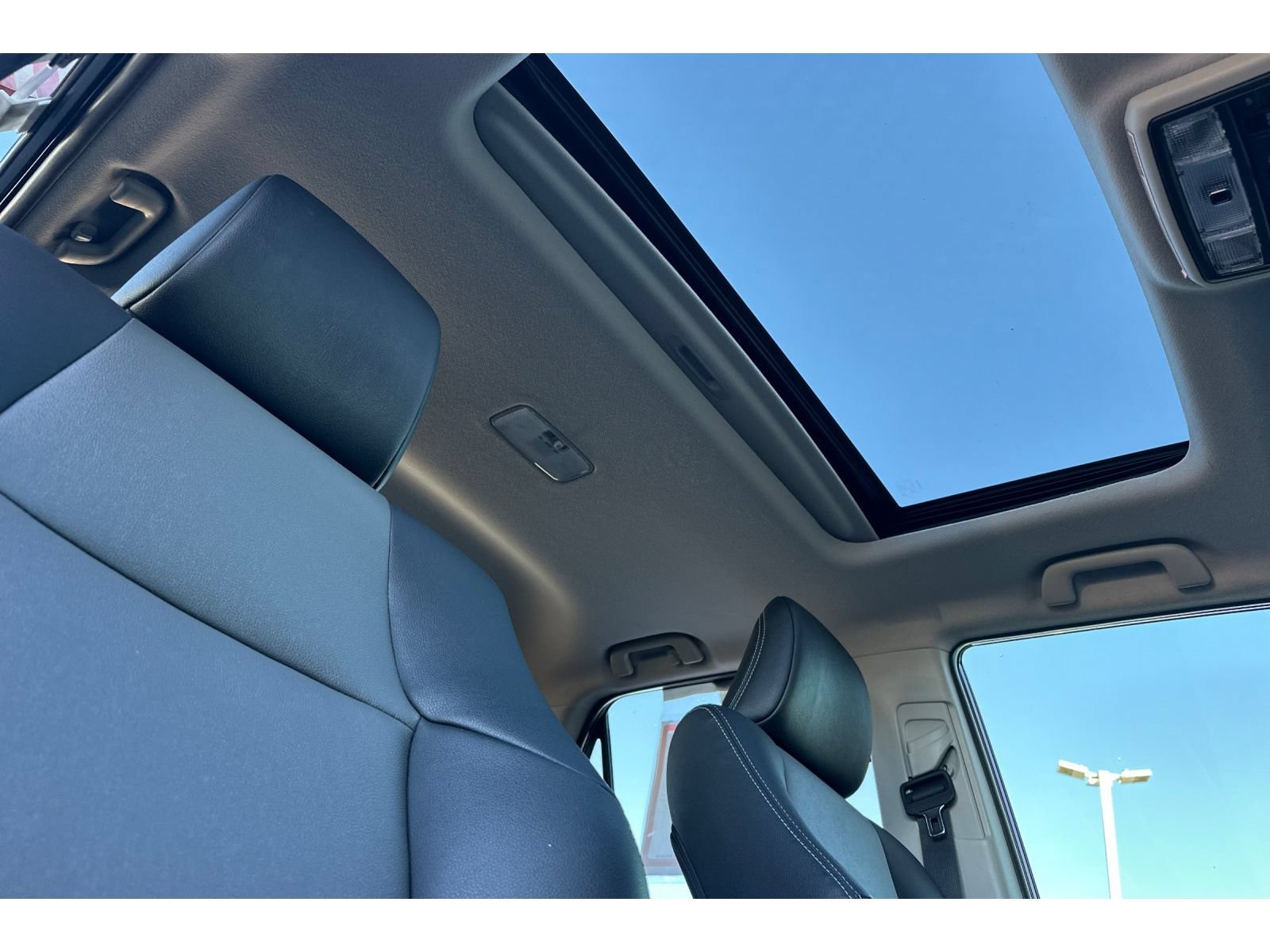 Used 2023 Toyota 4Runner SR5 Premium w/ Moonroof Package RWD image 19