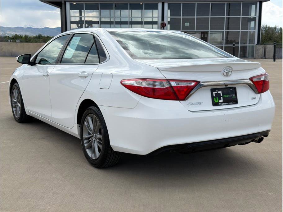 Used 2016 Toyota Camry SE FWD image 8