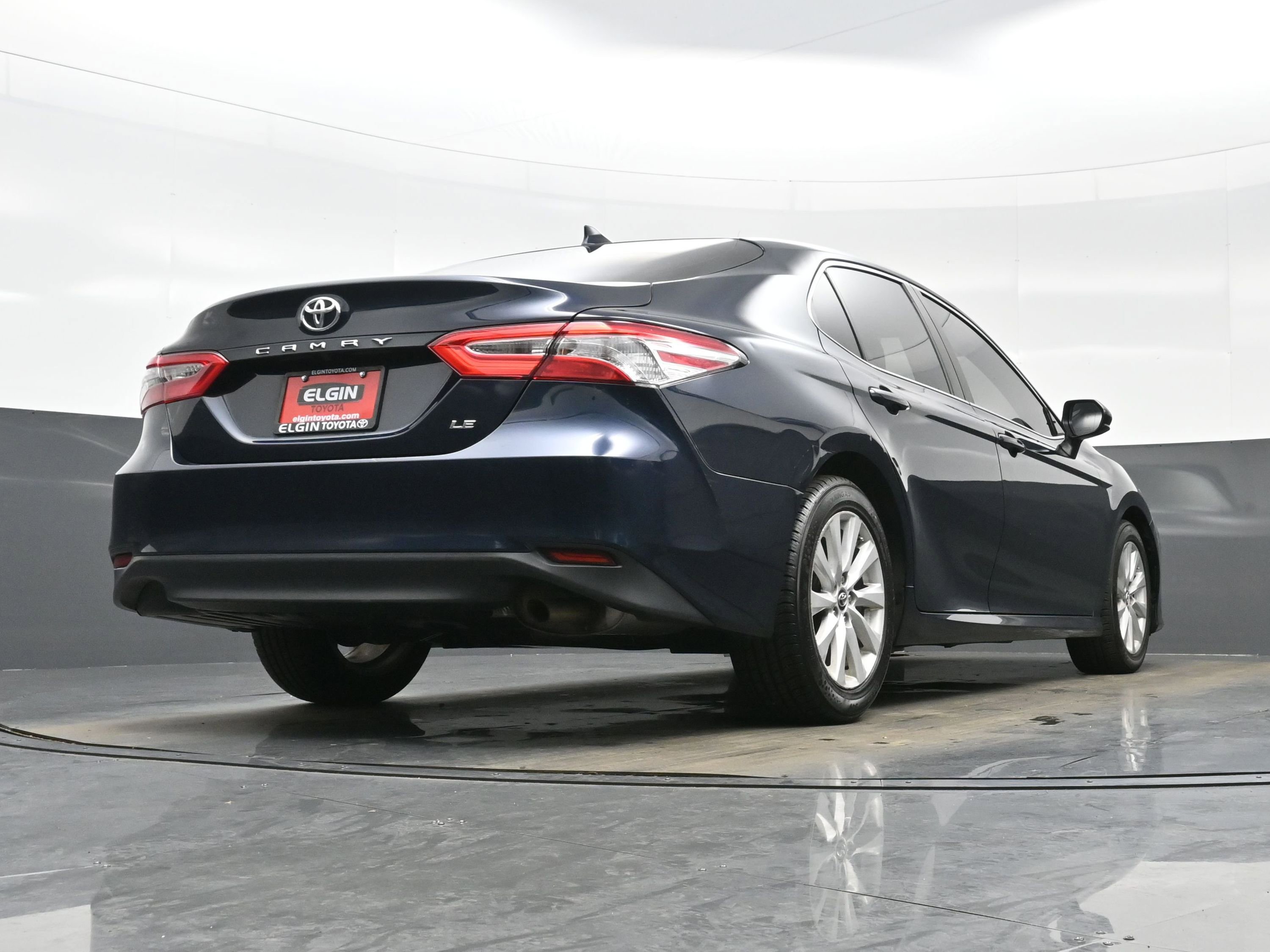 Used 2019 Toyota Camry LE image 30