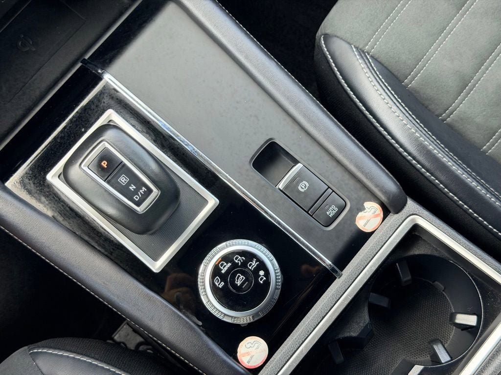 Used 2024 Mitsubishi Outlander SE Black Edition FWD image 27