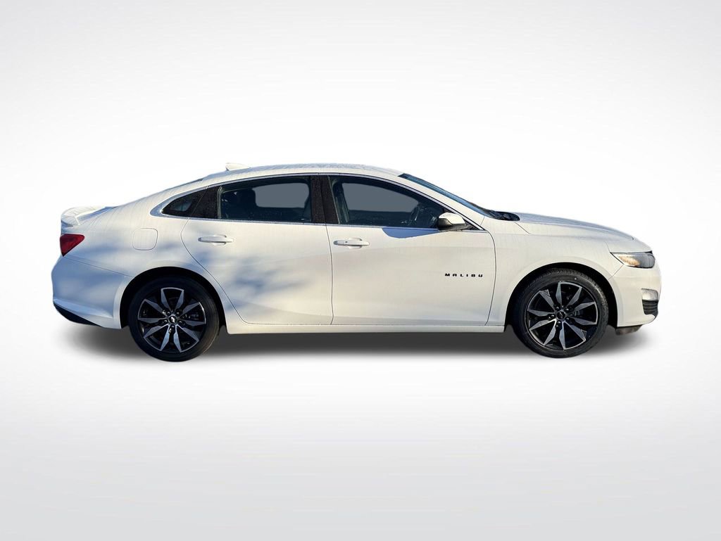 Used 2022 Chevrolet Malibu RS image 9