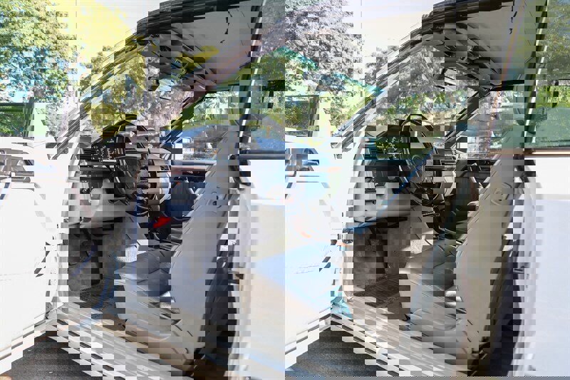 Used 1995 Mercedes-Benz E 320 Convertible image 44