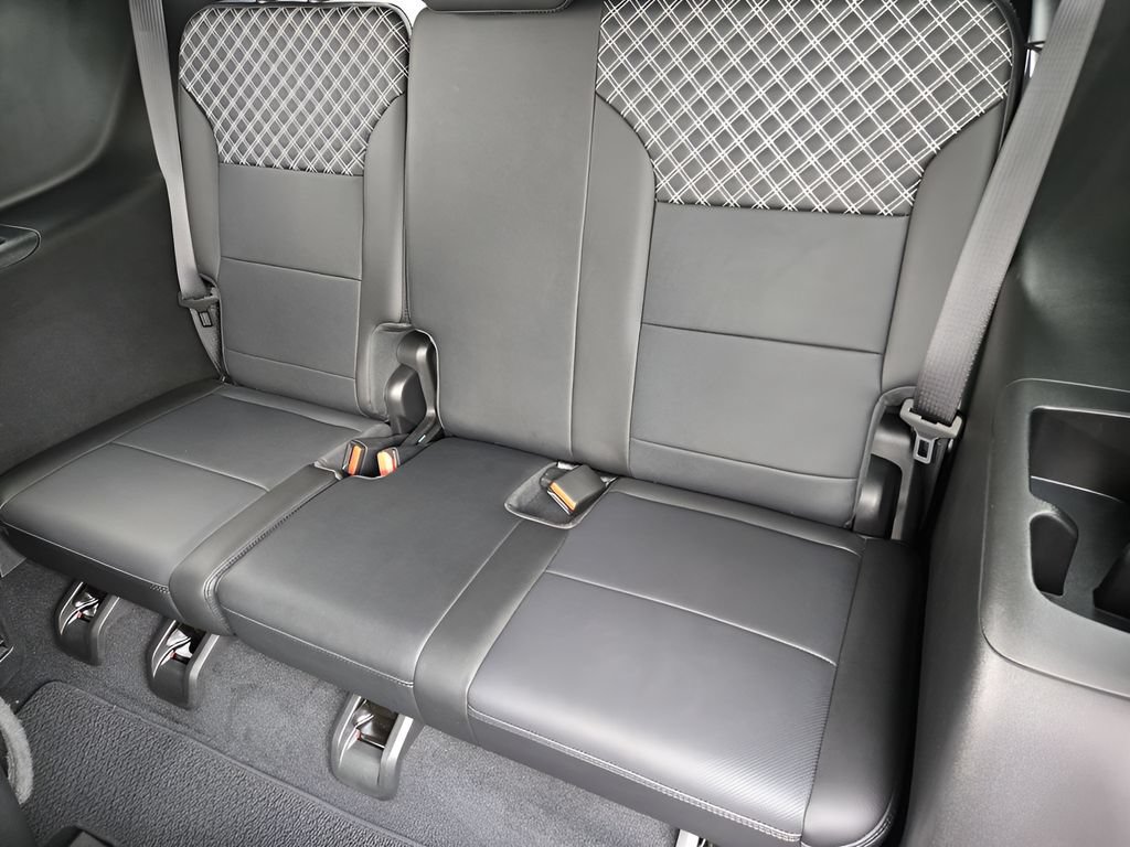 Used 2025 GMC Acadia Denali AWD/4WD image 29