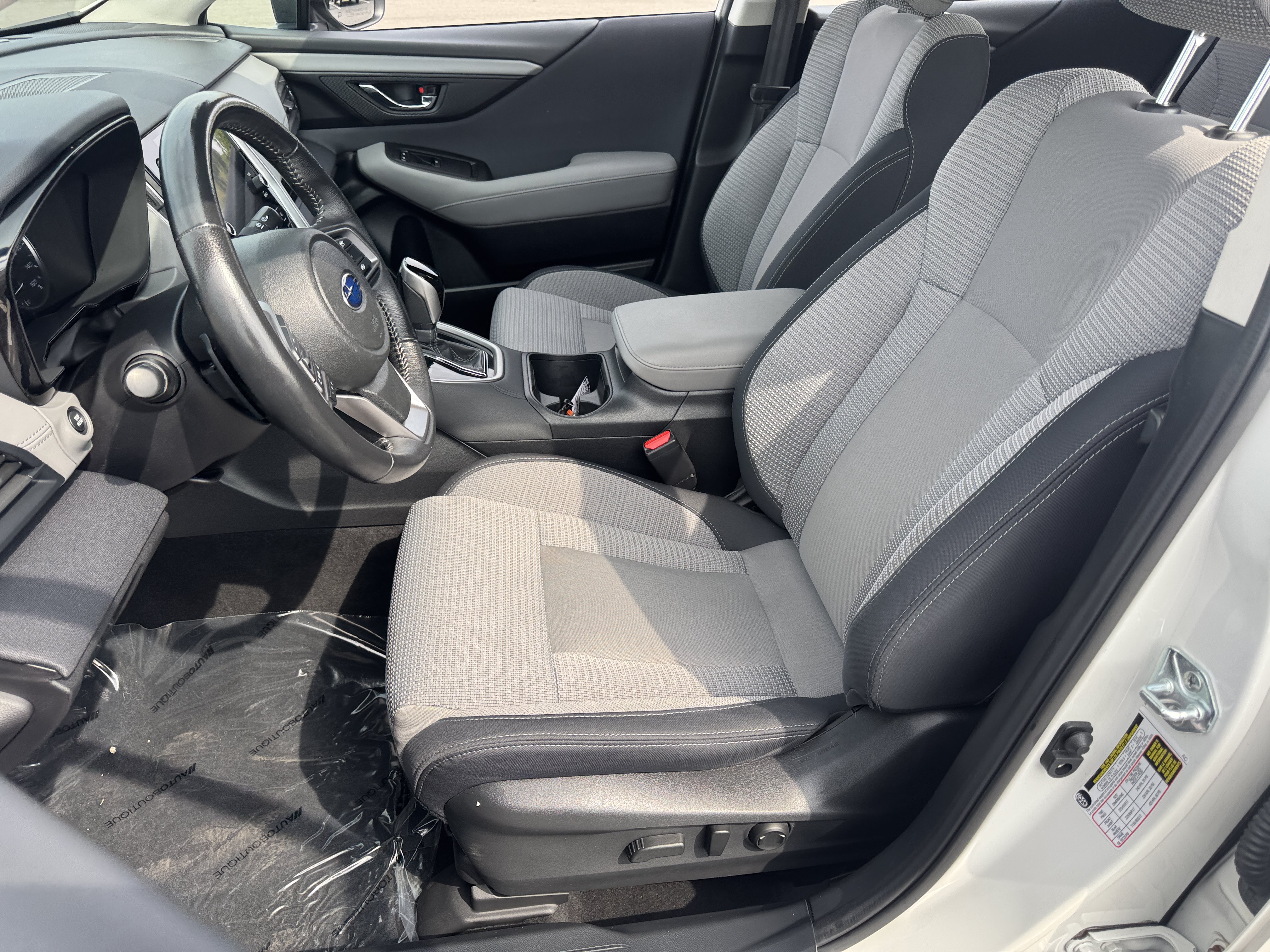 Used 2024 Subaru Outback Premium AWD/4WD image 8