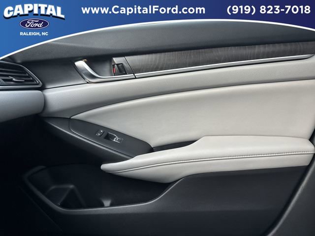 Used 2020 Honda Accord Touring image 28