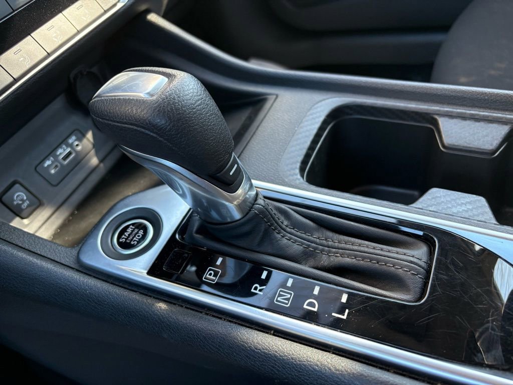 Used 2025 Nissan Sentra SV image 34