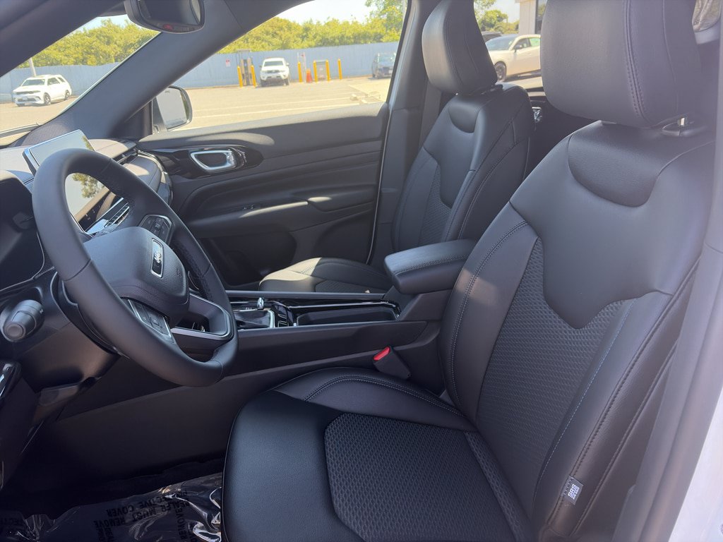 New 2026 Jeep Compass Latitude AWD/4WD image 6