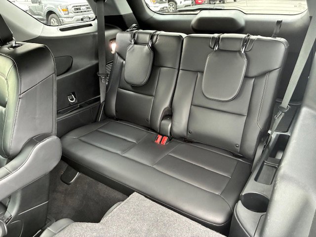 Used 2023 Ford Explorer XLT w/ Equipment Group 202A image 18