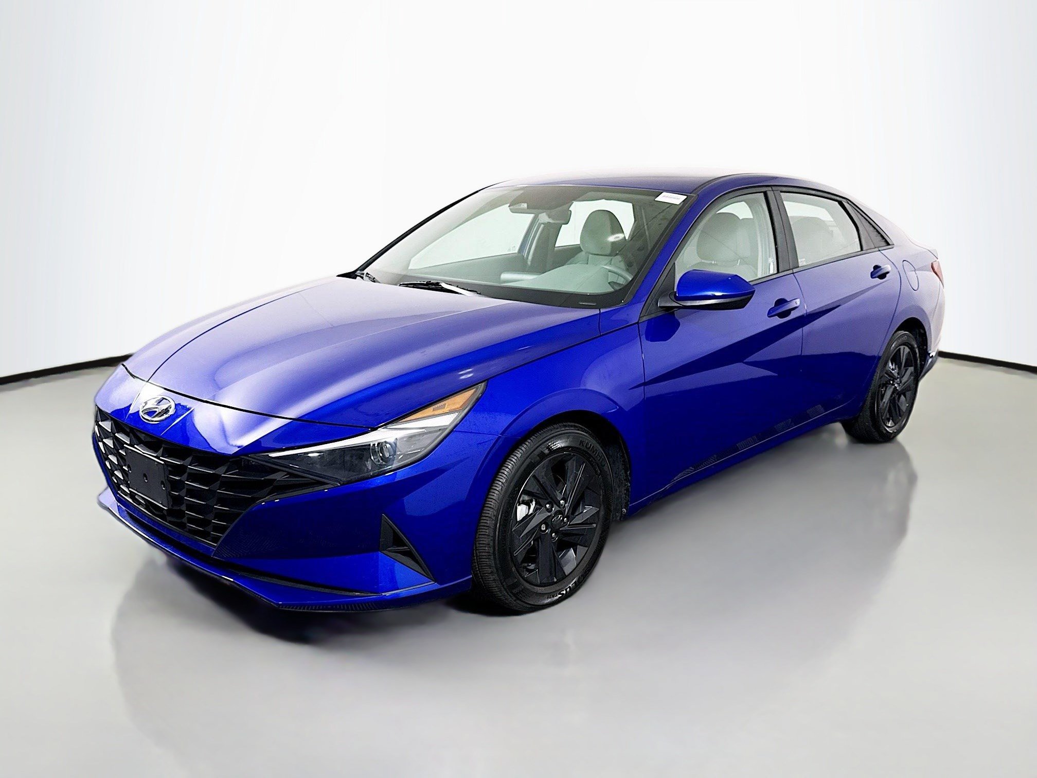 Used 2022 Hyundai Elantra SEL FWD image 4