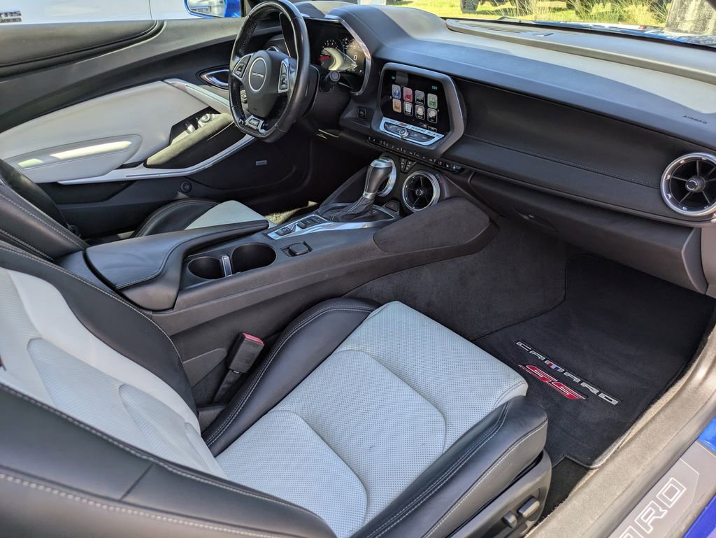 Used 2016 Chevrolet Camaro SS image 25