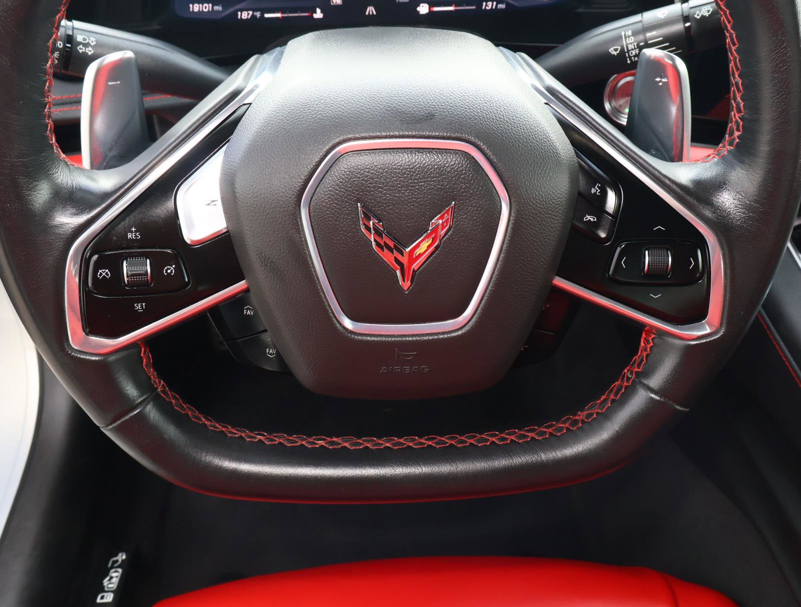 Used 2021 Chevrolet Corvette Stingray Coupe w/ 1LT RWD image 19