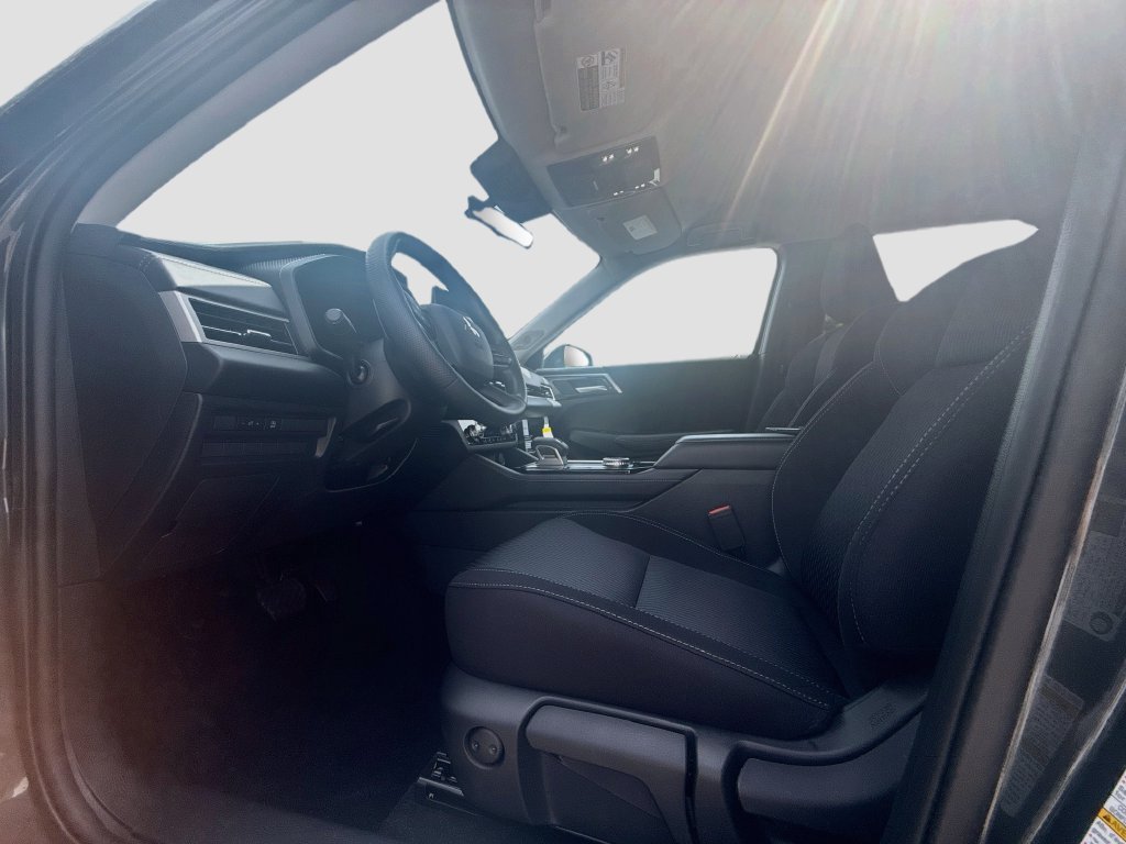 New 2026 Mitsubishi Outlander ES FWD image 21