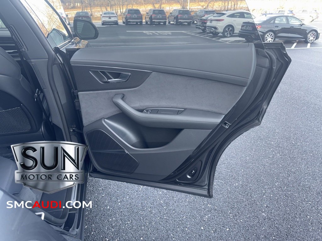 New 2025 Audi RS Q8 performance image 14