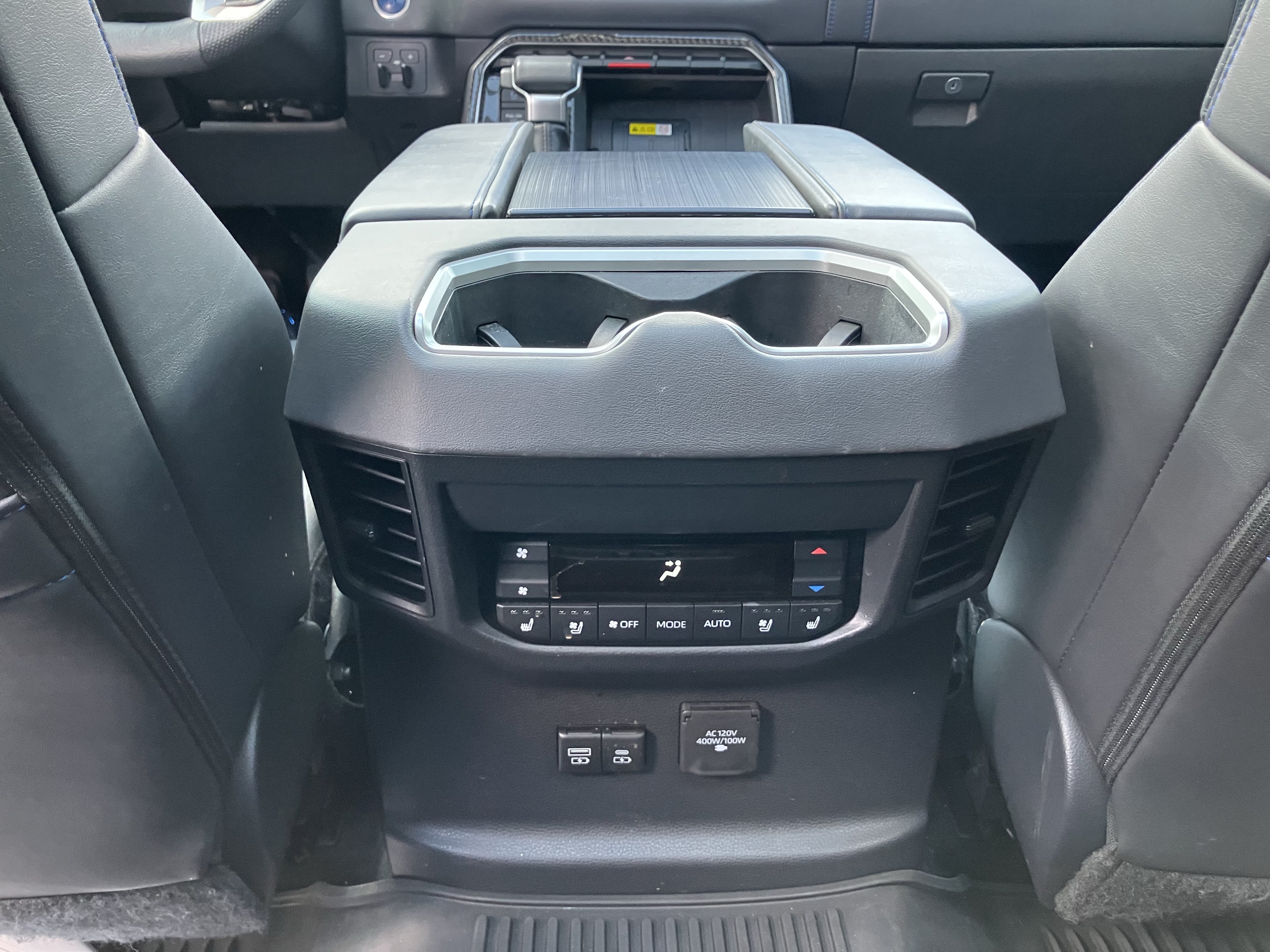 Used 2024 Toyota Sequoia Platinum AWD/4WD image 34