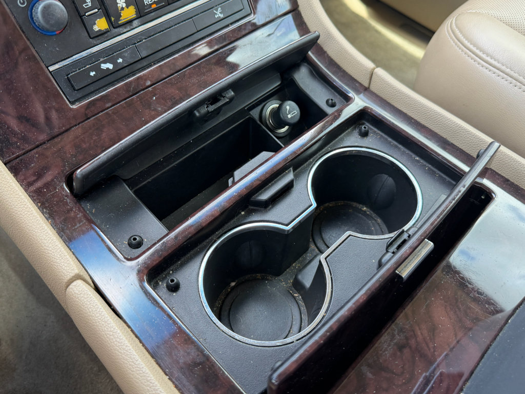 Used 2013 Cadillac Escalade ESV Luxury RWD image 16