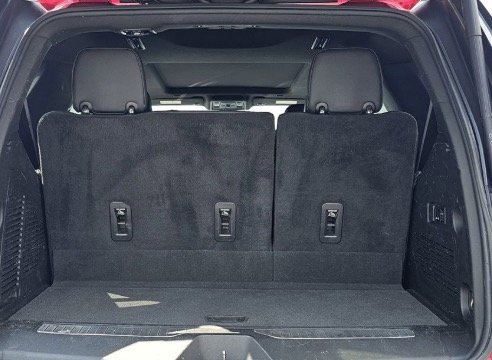 Used 2022 Chevrolet Tahoe Z71 w/ Luxury Package image 4