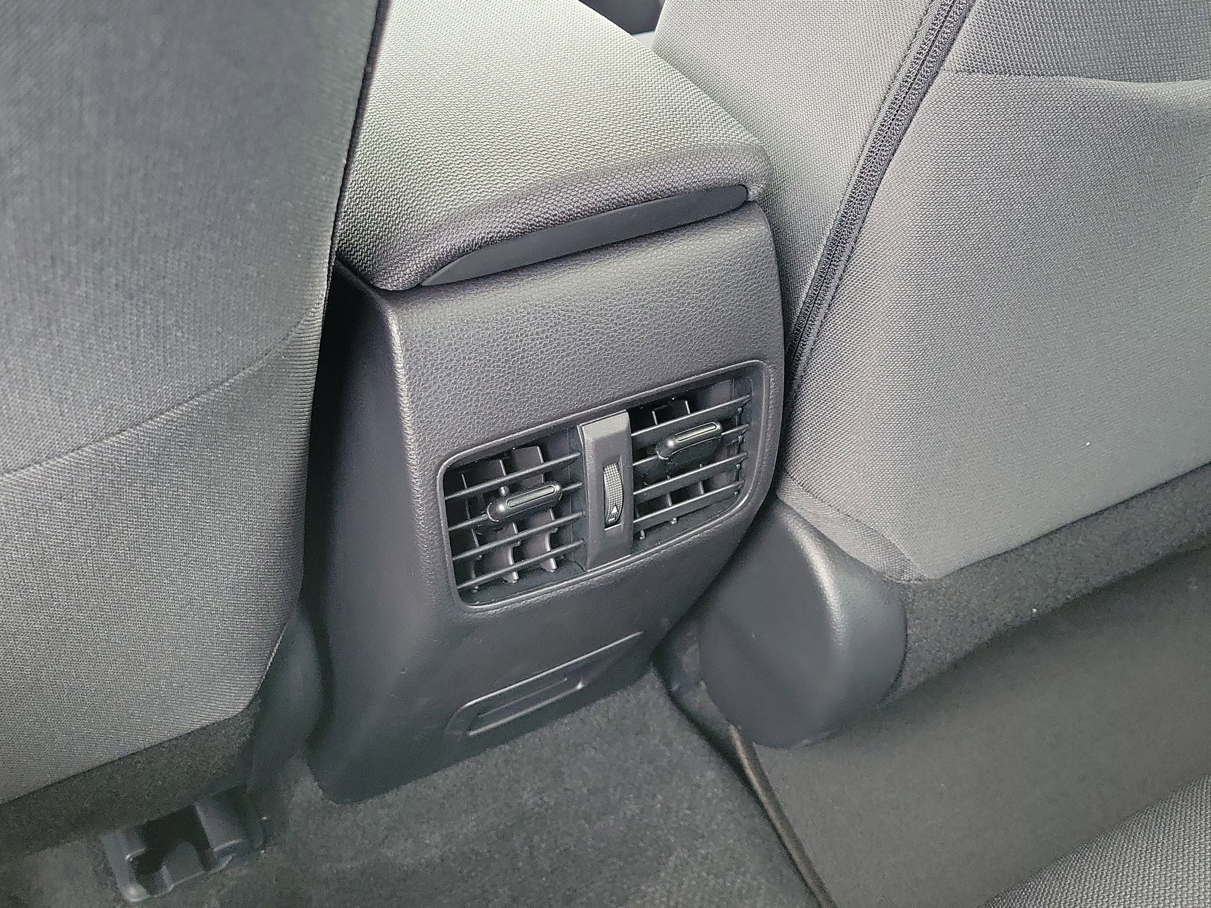 Certified 2025 Toyota Corolla Cross LE FWD image 15