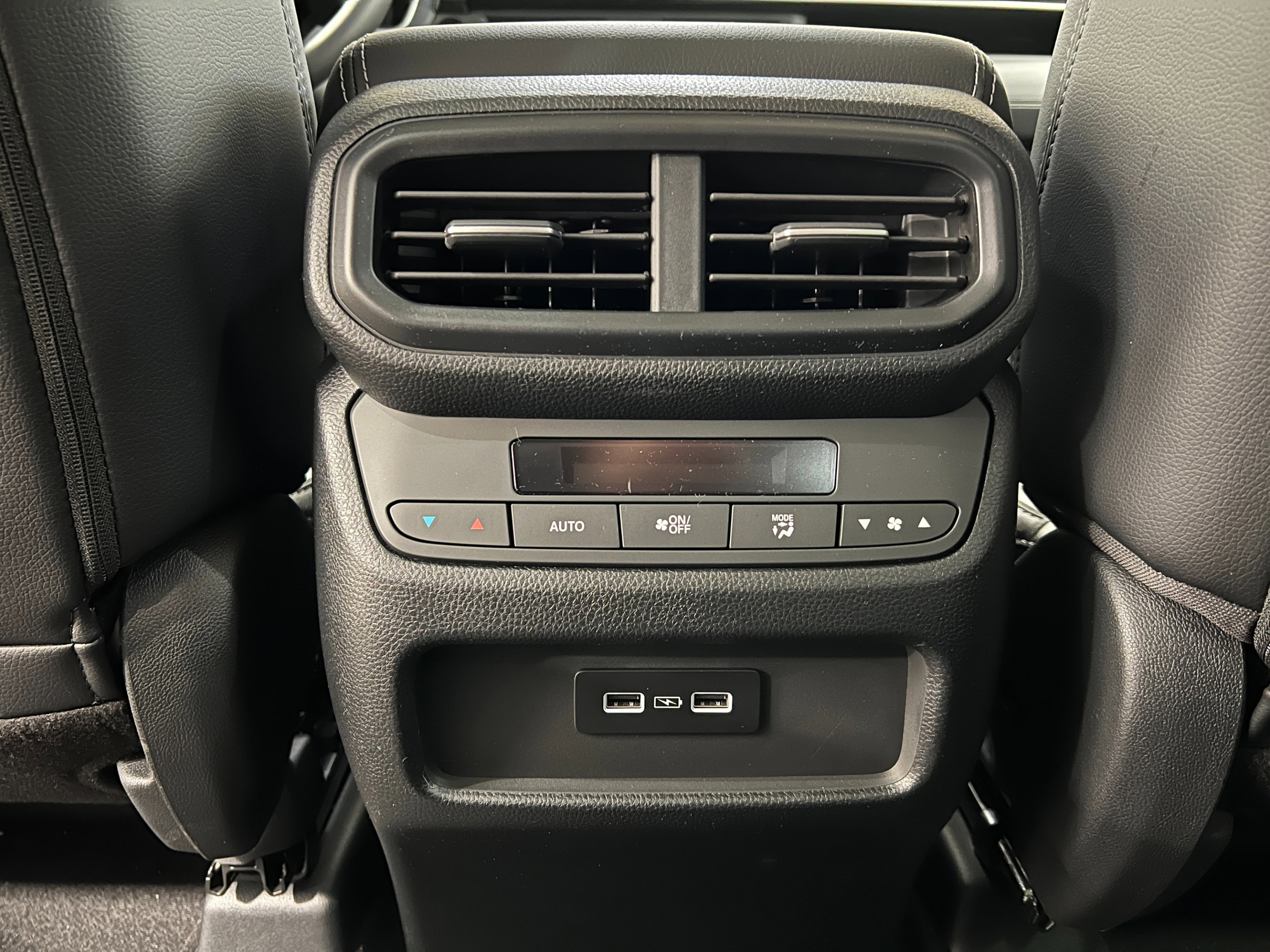 Certified 2025 Honda Pilot Touring image 30
