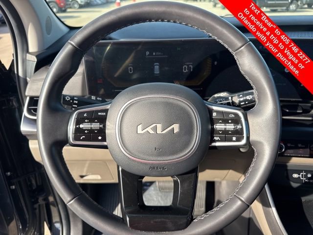 Used 2025 Kia Carnival image 18