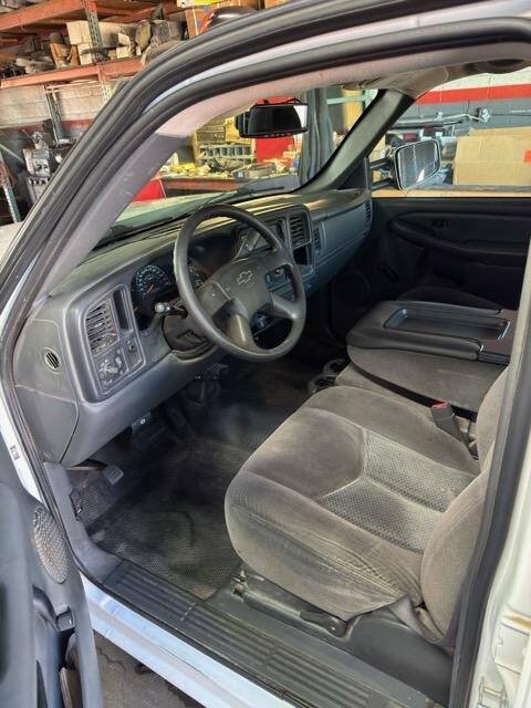 Used 2007 Chevrolet Silverado 3500 2WD Crew Cab w/ Heavy-Duty Power Package image 20