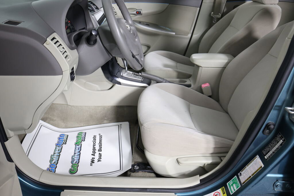 Used 2010 Toyota Corolla LE FWD image 13