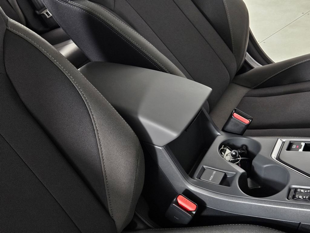 Used 2025 Subaru Crosstrek 2.0i Premium image 16