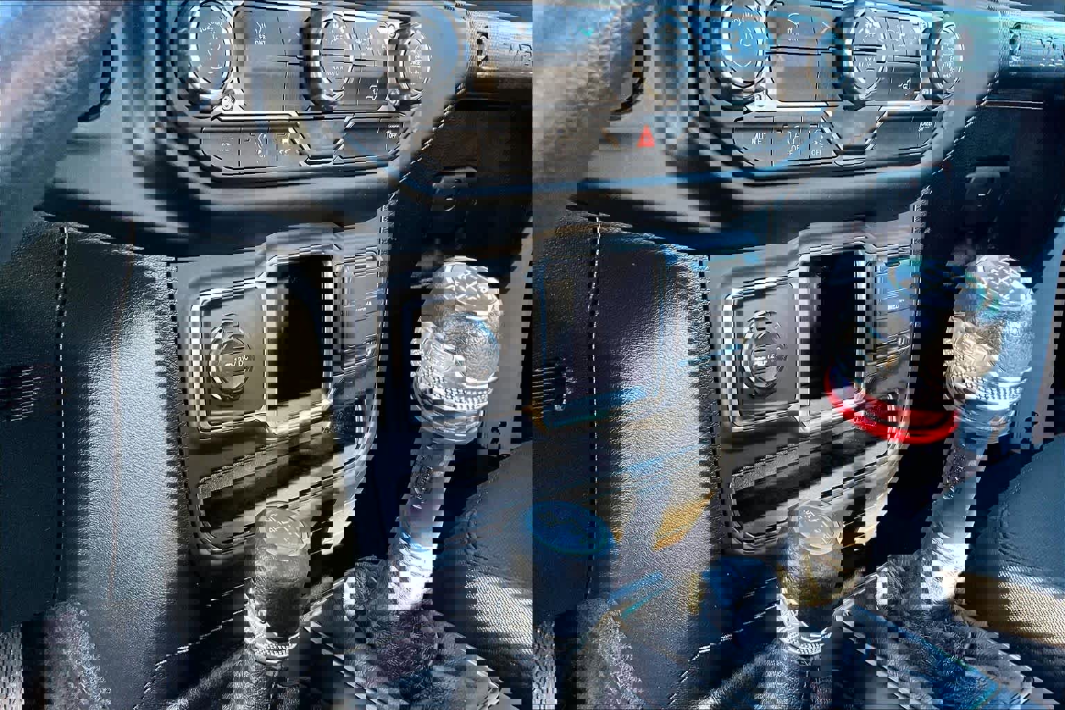 Used 2023 Jeep Wrangler Sport image 37