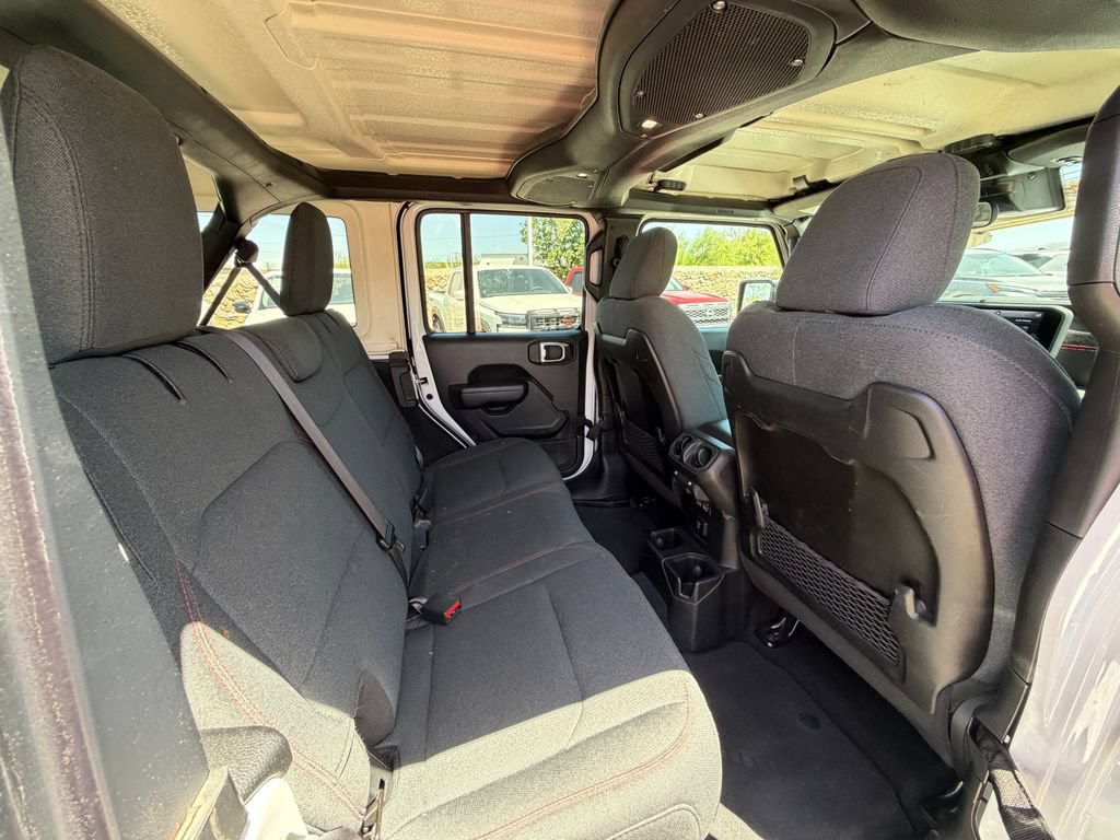 Used 2025 Jeep Wrangler Unlimited Rubicon AWD/4WD image 31