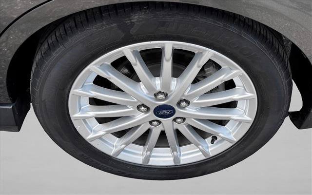 Used 2015 Ford C-MAX SEL w/ Equipment Group 303A FWD image 9