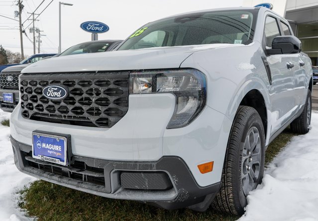 New 2025 Ford Maverick XLT w/ XLT Luxury Package