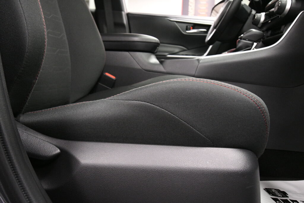 Used 2023 Toyota RAV4 SE w/ Weather & Moonroof Package AWD/4WD image 29