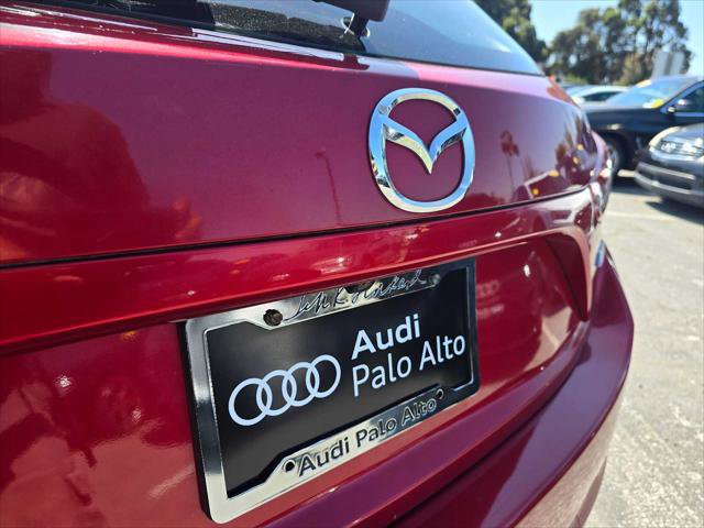 Used 2017 MAZDA MAZDA3 Touring image 16