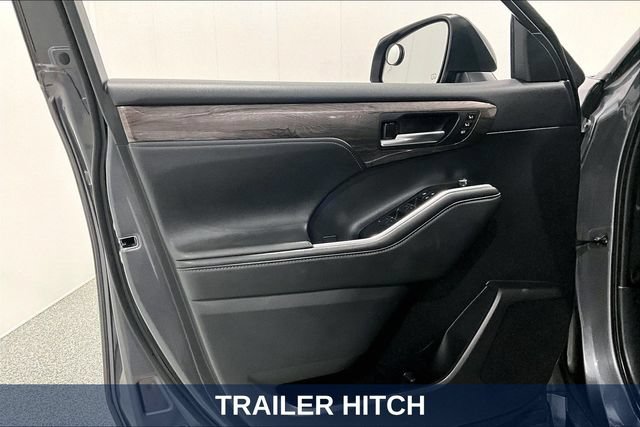 Used 2021 Toyota Highlander Platinum AWD/4WD image 26